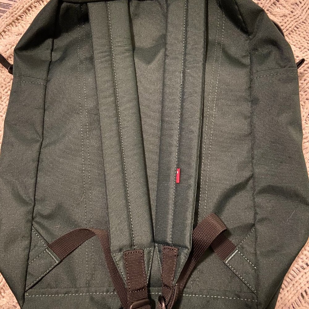 Levis Backpack - Picture 2 of 3